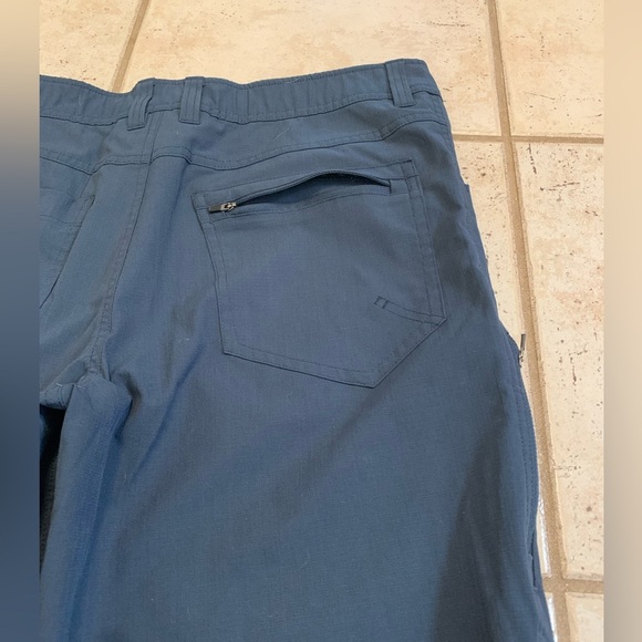 BC Clothing Co. Men's Outdoor/Travel Shorts - Size 34 - Navy Blue - Picture 5 of 7